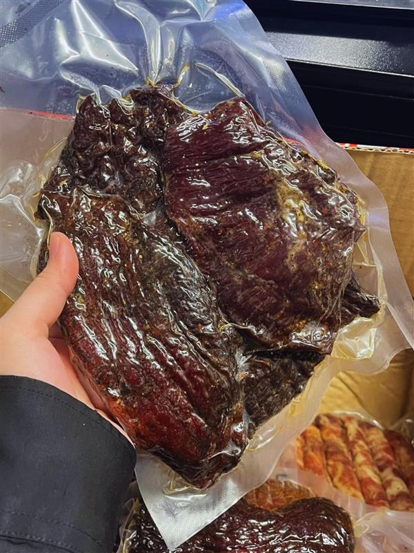 Thịt lợn gác bếp - Ảnh 1